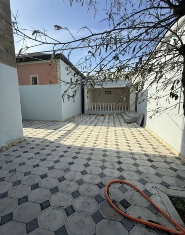 Satılır 4 otaqlı həyət evi 120 m²