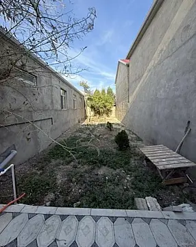 Satılır 4 otaqlı həyət evi 120 m²