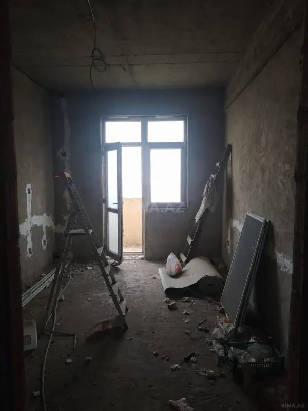 Satılır 2 otaqlı mənzil 111 m²