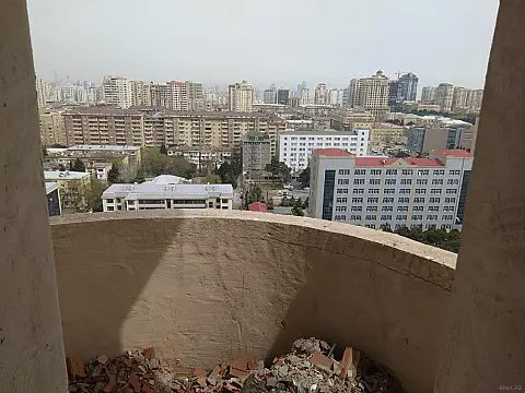 Satılır 2 otaqlı mənzil 111 m²