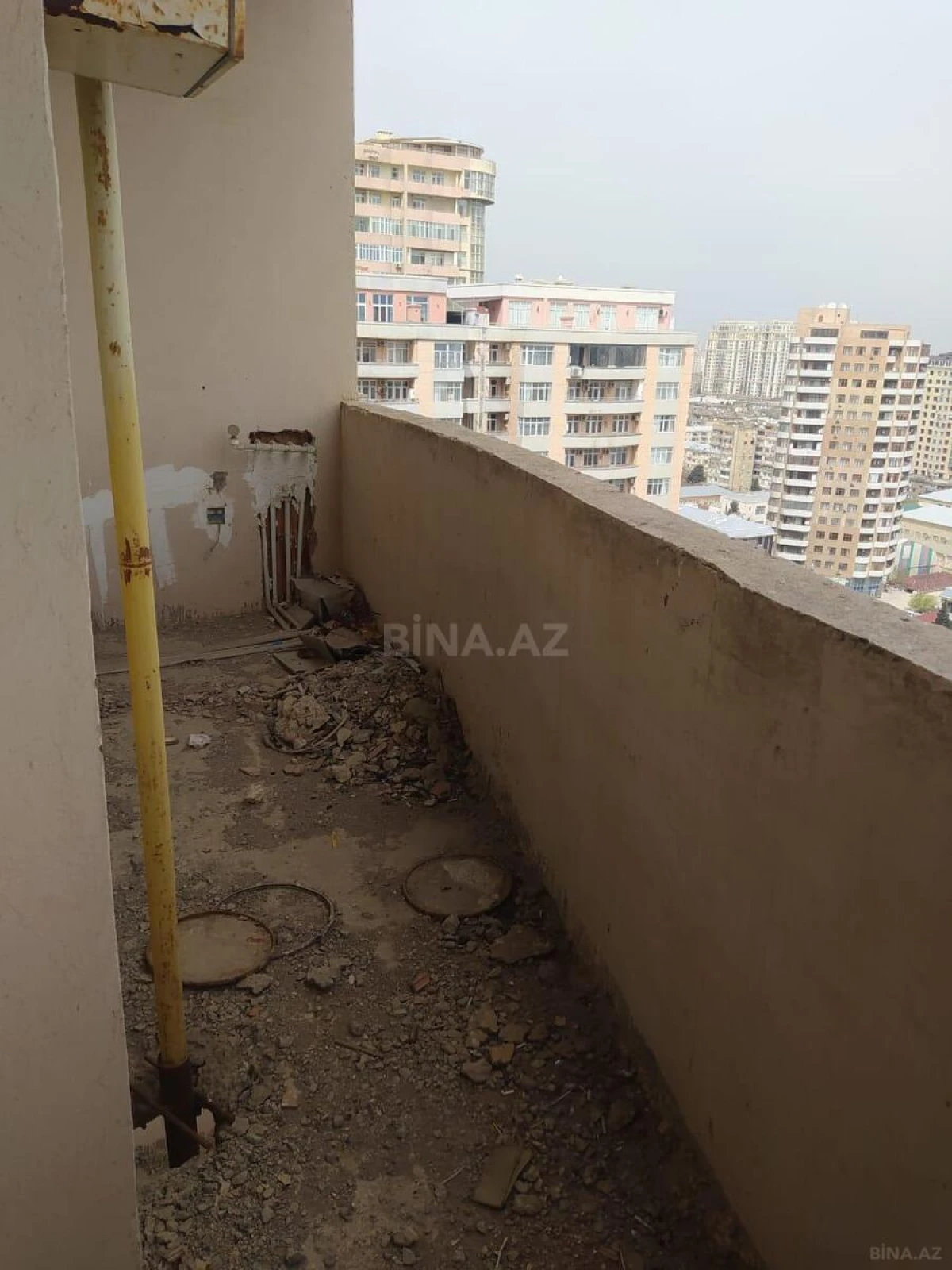 Satılır 2 otaqlı mənzil 111 m²