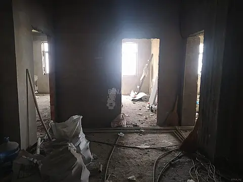 Satılır 2 otaqlı mənzil 111 m²