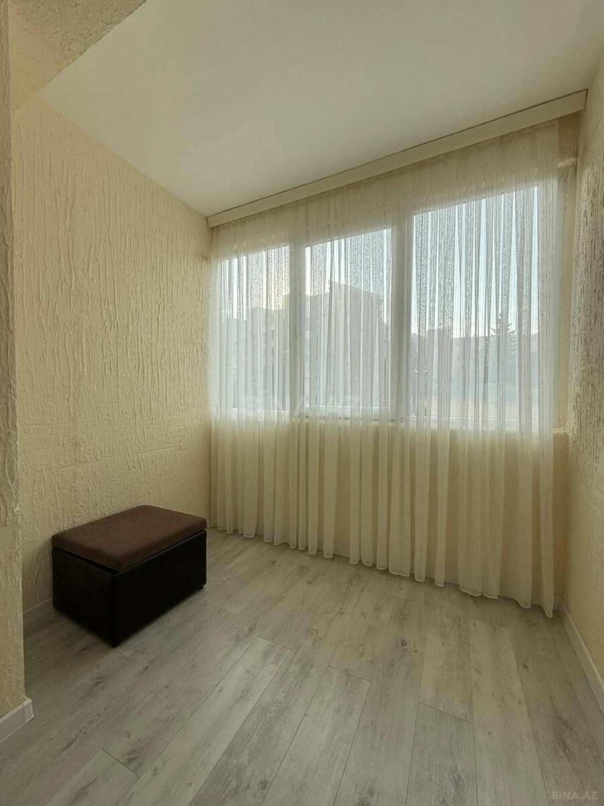 Satılır 3 otaqlı mənzil 68 m²