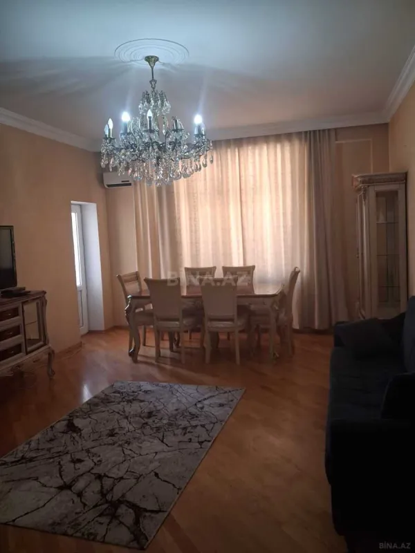 Satılır 2 otaqlı mənzil 100 m²
