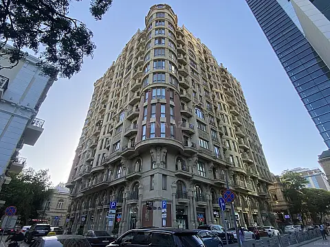 Satılır 3 otaqlı mənzil 201 m² — Bakı, Sahil qəs. 3 otaq 201.00 m²