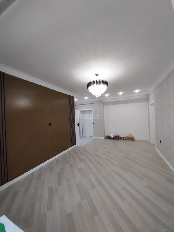 Satılır 2 otaqlı mənzil 71 m²