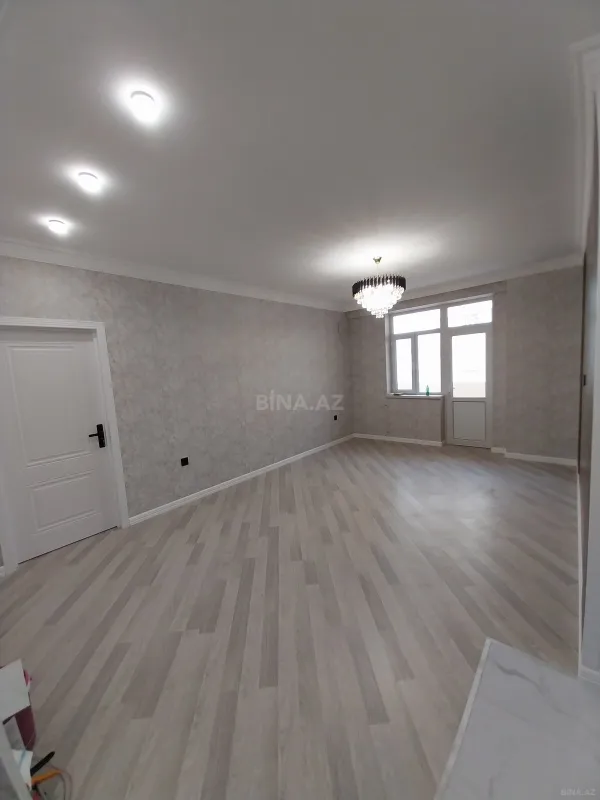 Satılır 2 otaqlı mənzil 71 m²