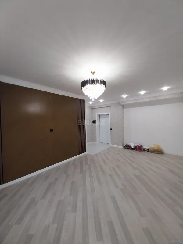 Satılır 2 otaqlı mənzil 71 m²