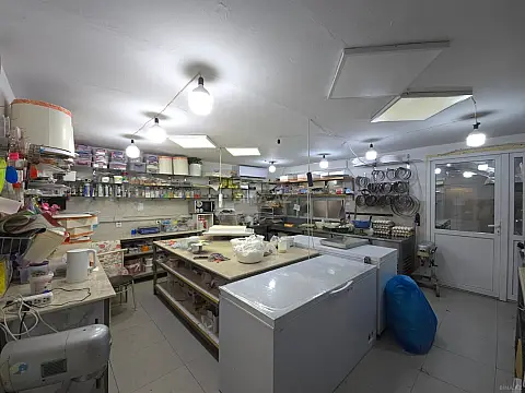 Satılır obyekt 60 m²