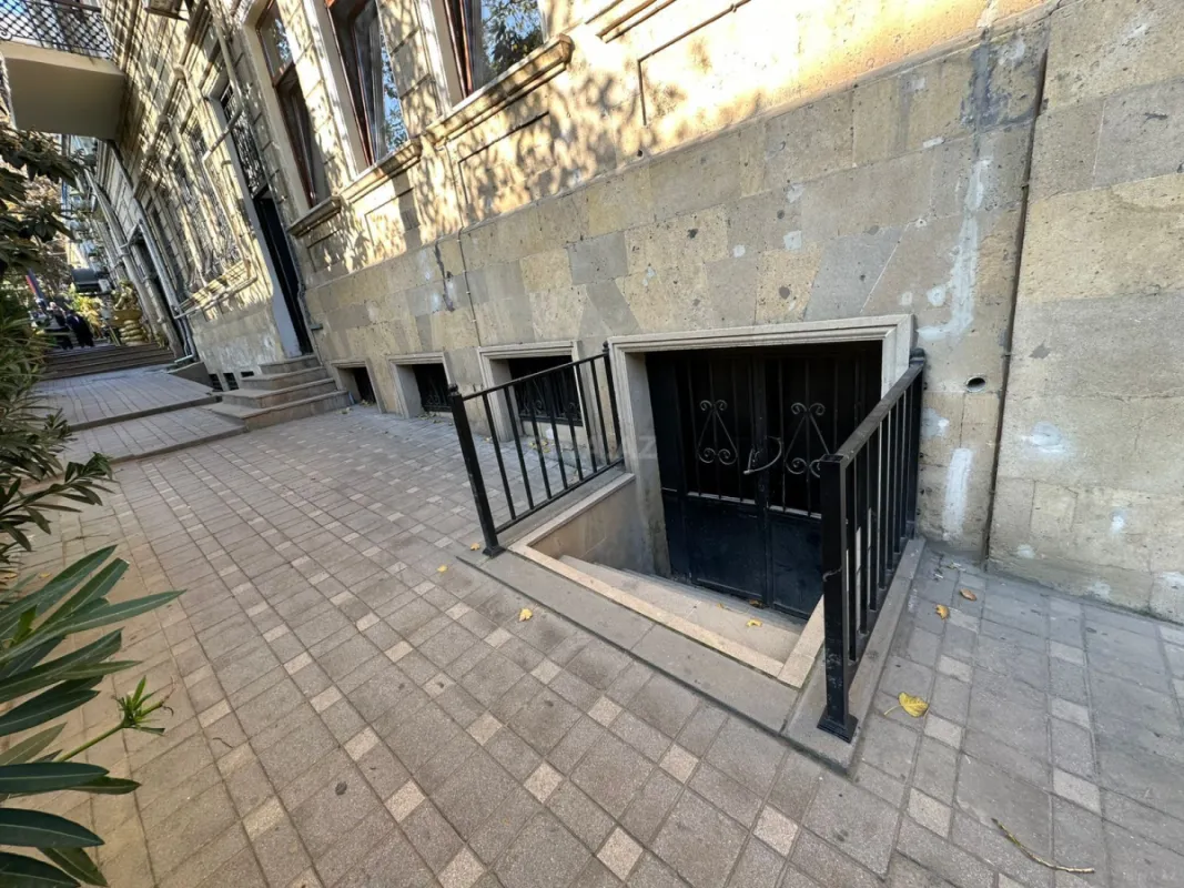 Satılır obyekt 60 m²