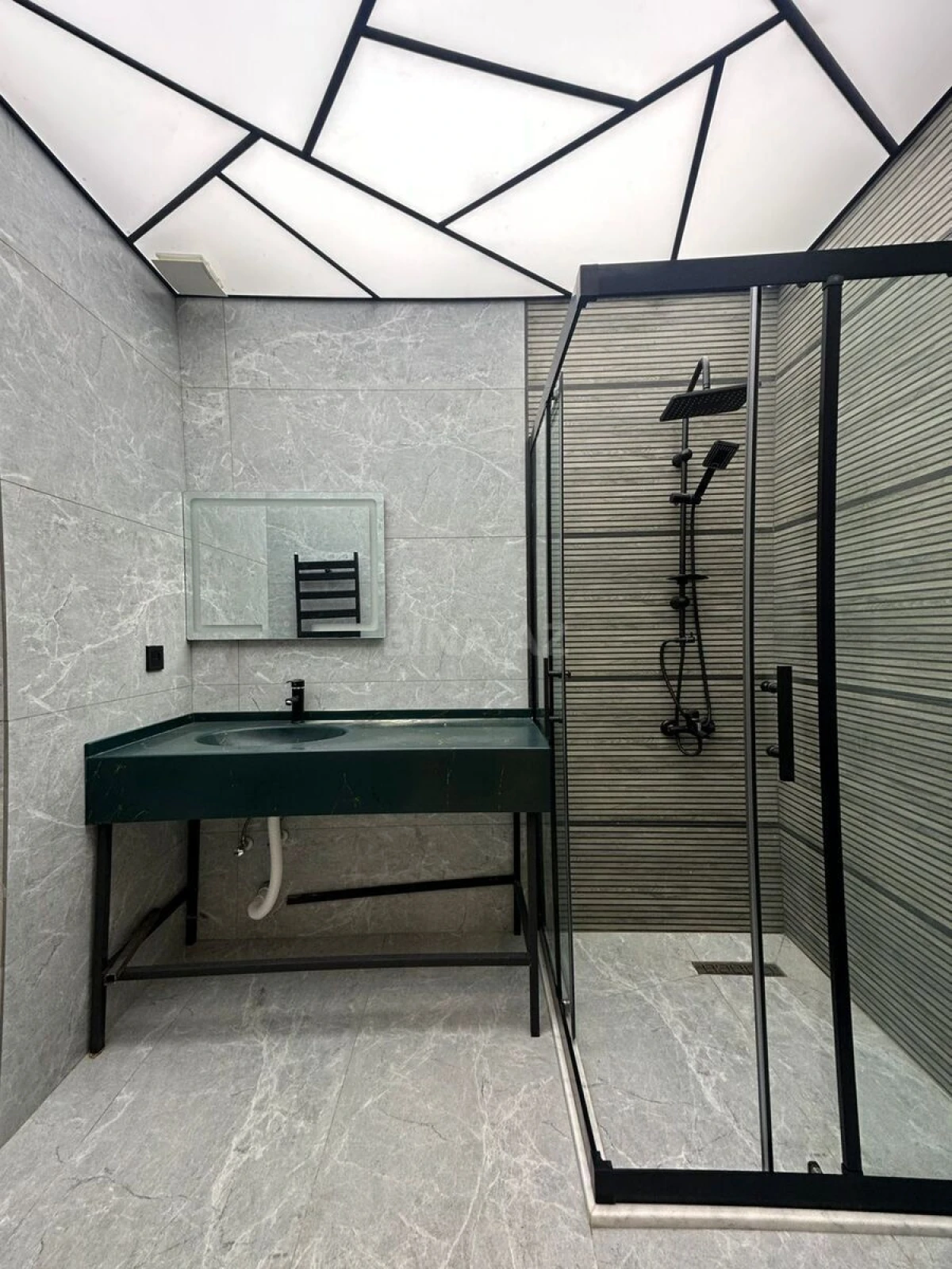 Satılır 3 otaqlı mənzil 91 m²