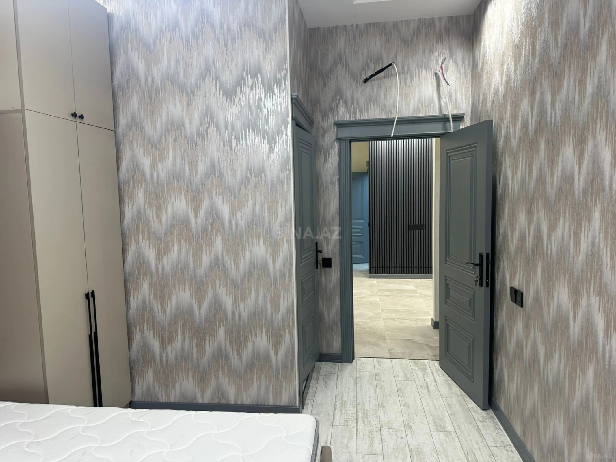 Satılır 3 otaqlı mənzil 91 m²