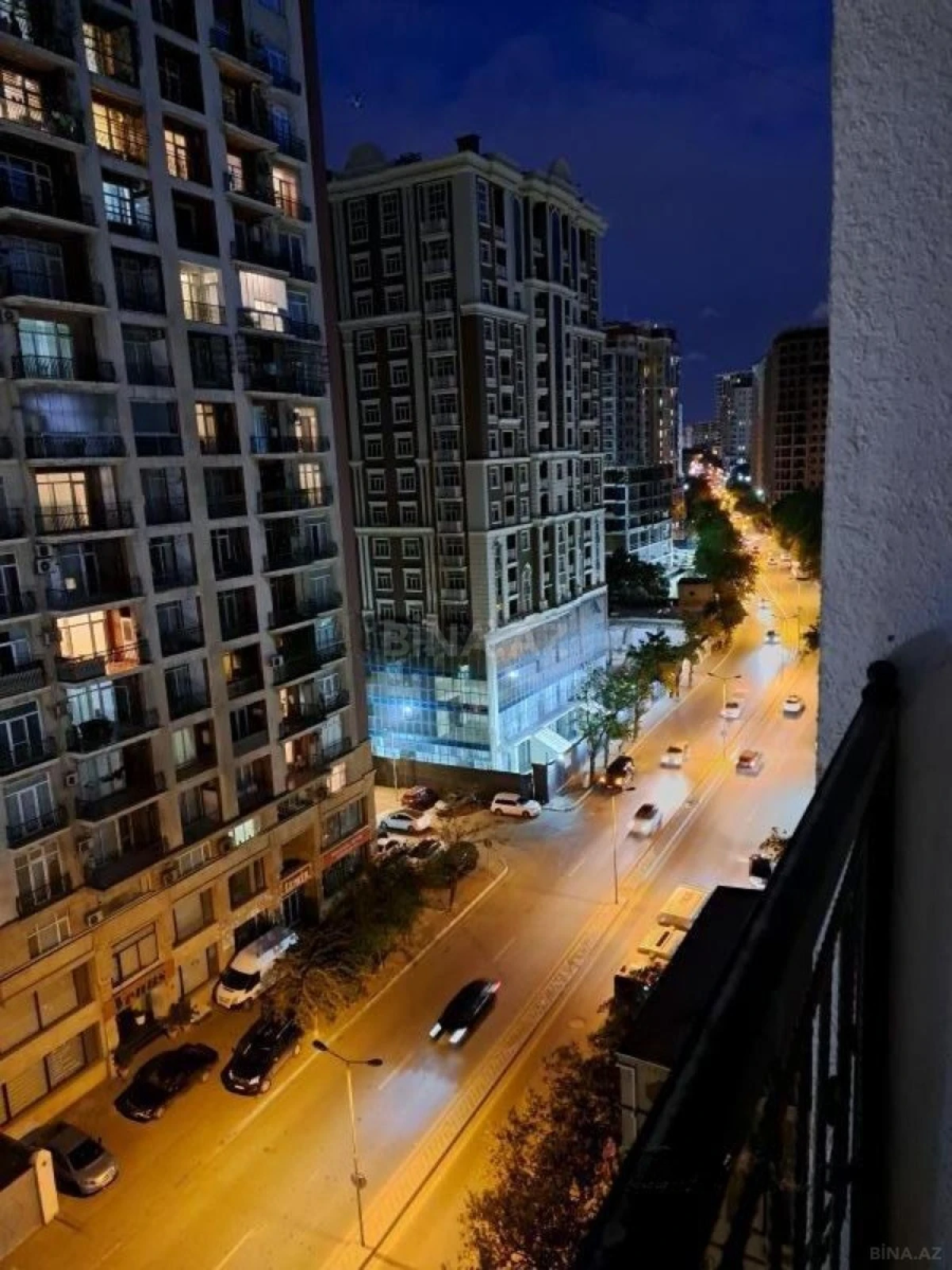 Satılır 2 otaqlı mənzil 110 m²