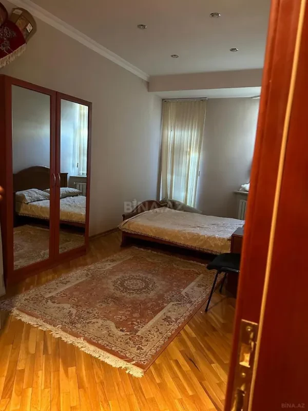 Kirayə verilir 4 otaqlı ofis 155 m²