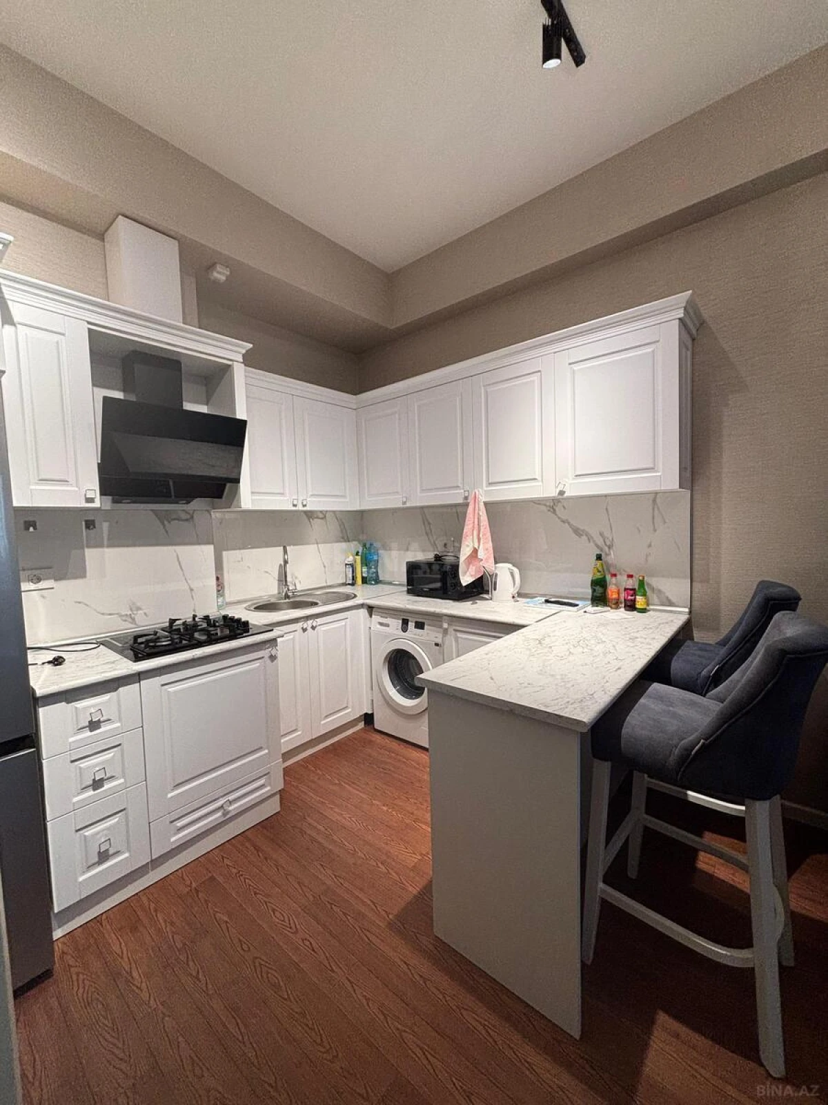 Kirayə verilir 2 otaqlı mənzil 65 m²