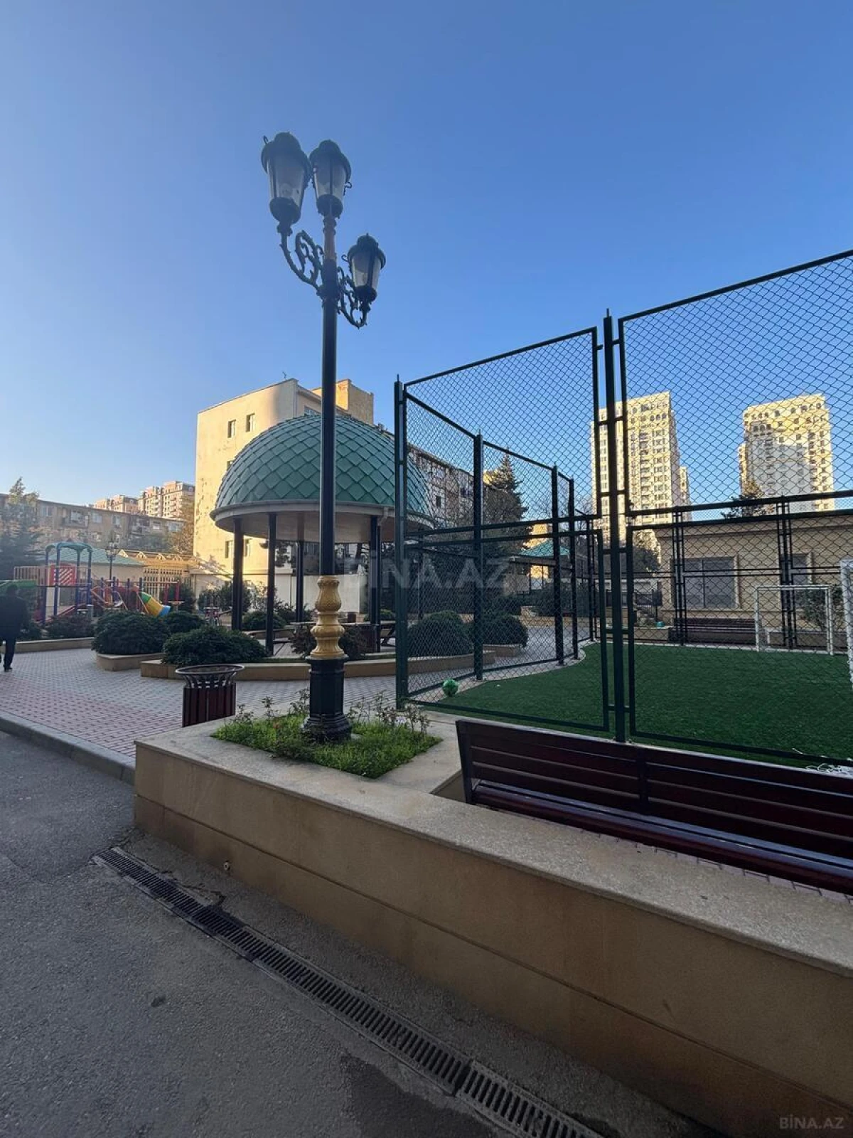 Kirayə verilir 2 otaqlı mənzil 65 m²