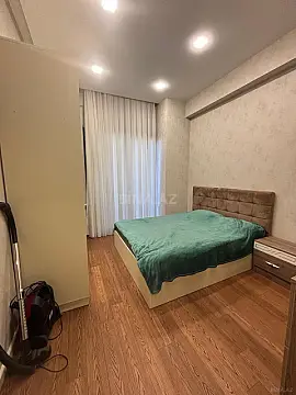 Kirayə verilir 2 otaqlı mənzil 65 m²