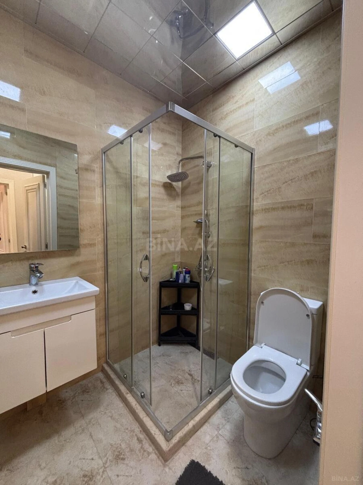 Kirayə verilir 2 otaqlı mənzil 65 m²