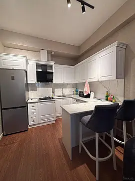 Kirayə verilir 2 otaqlı mənzil 65 m²