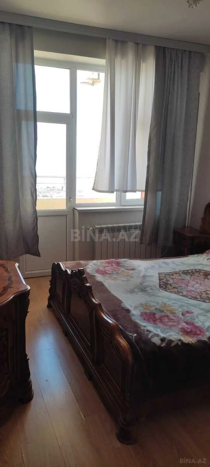 Satılır 2 otaqlı mənzil 71.7 m²