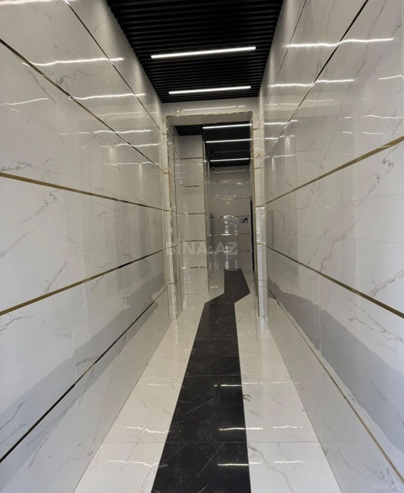 Satılır 5 otaqlı mənzil 267.5 m²