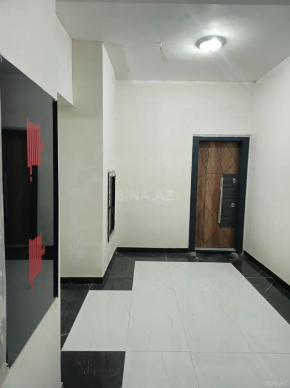 Satılır 5 otaqlı mənzil 267.5 m²