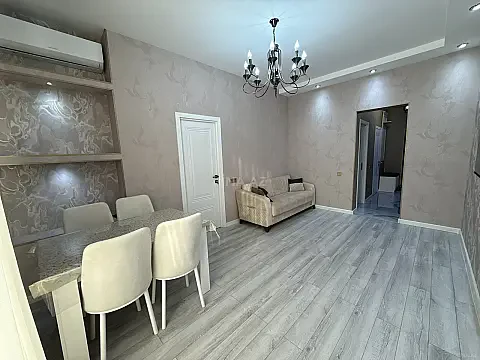 Satılır 2 otaqlı mənzil 62 m²