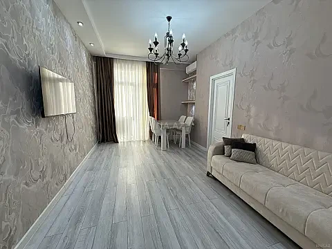 Satılır 2 otaqlı mənzil 62 m²