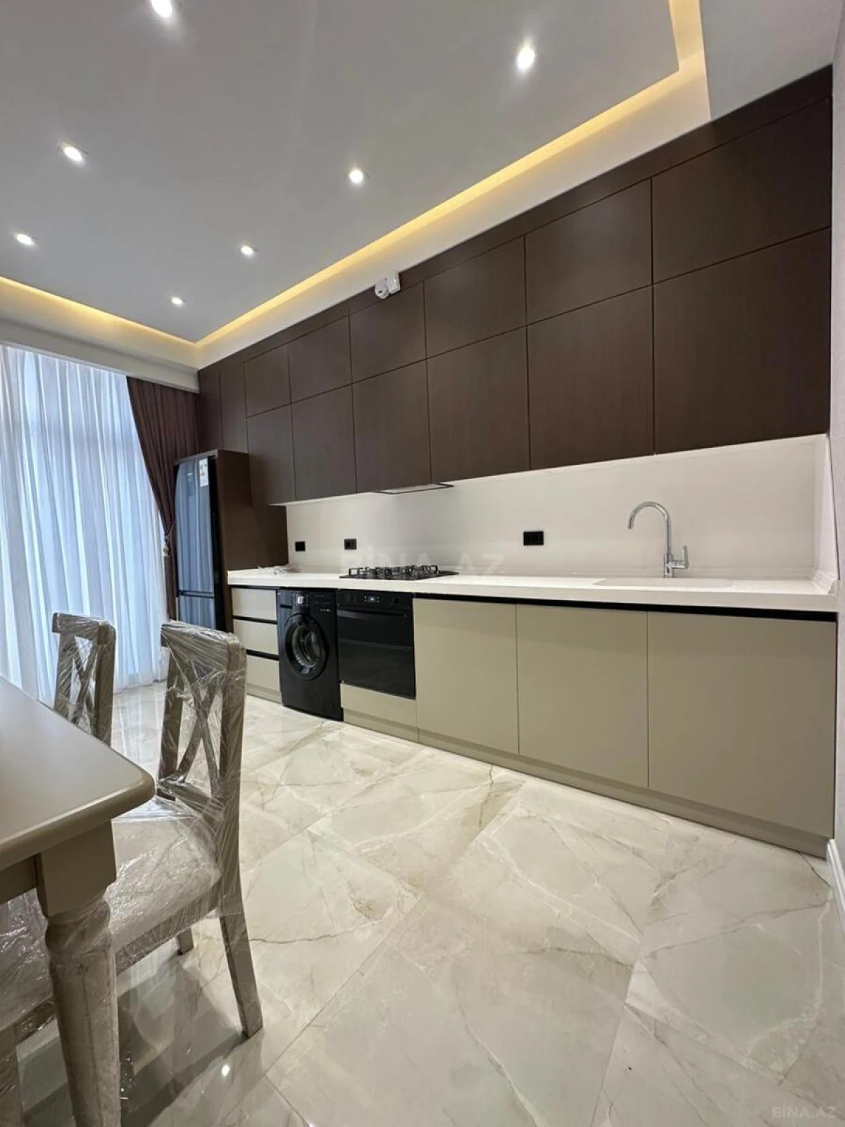 Kirayə verilir 2 otaqlı mənzil 110 m²