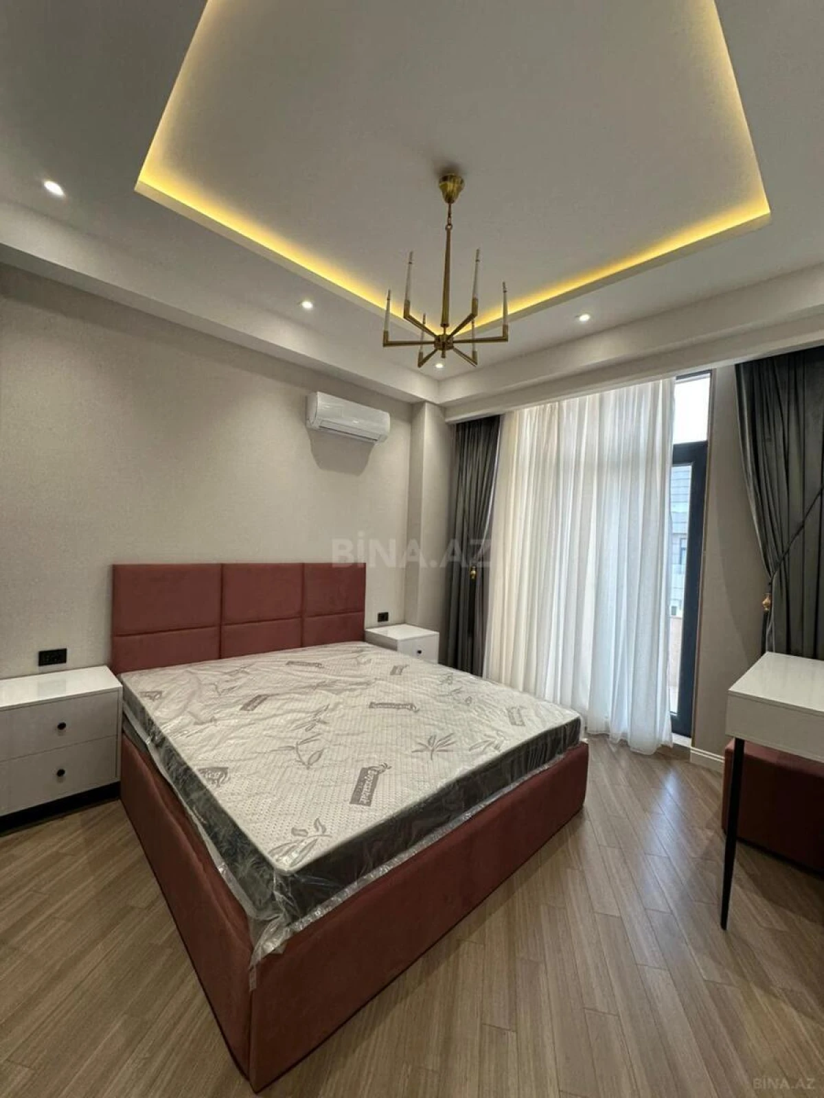 Kirayə verilir 2 otaqlı mənzil 110 m²