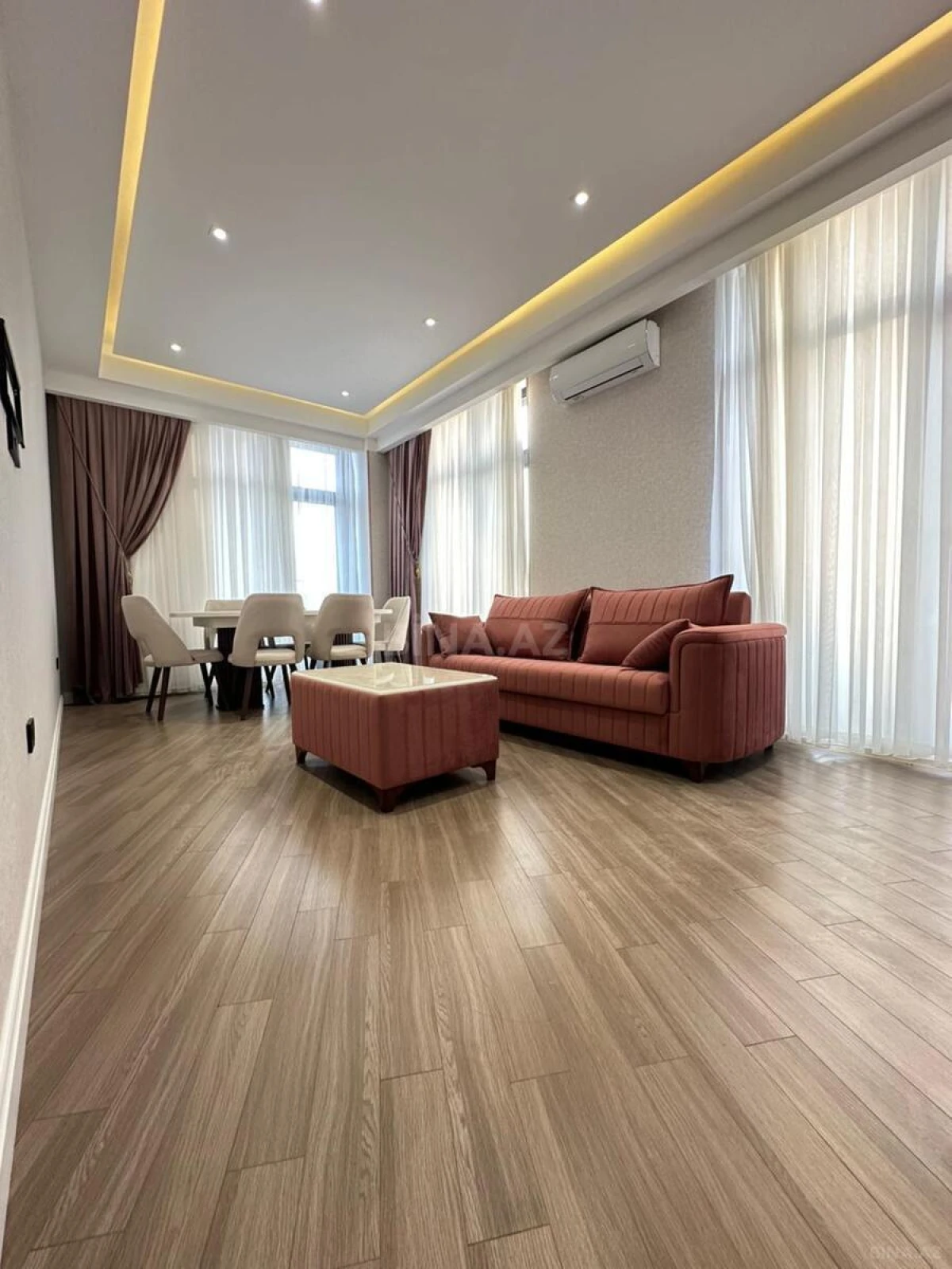 Kirayə verilir 2 otaqlı mənzil 110 m²