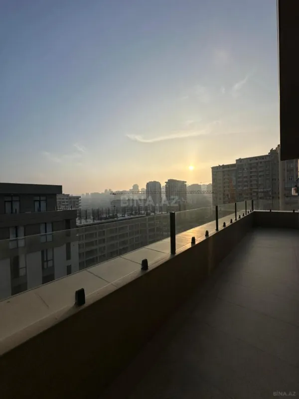 Kirayə verilir 2 otaqlı mənzil 110 m²