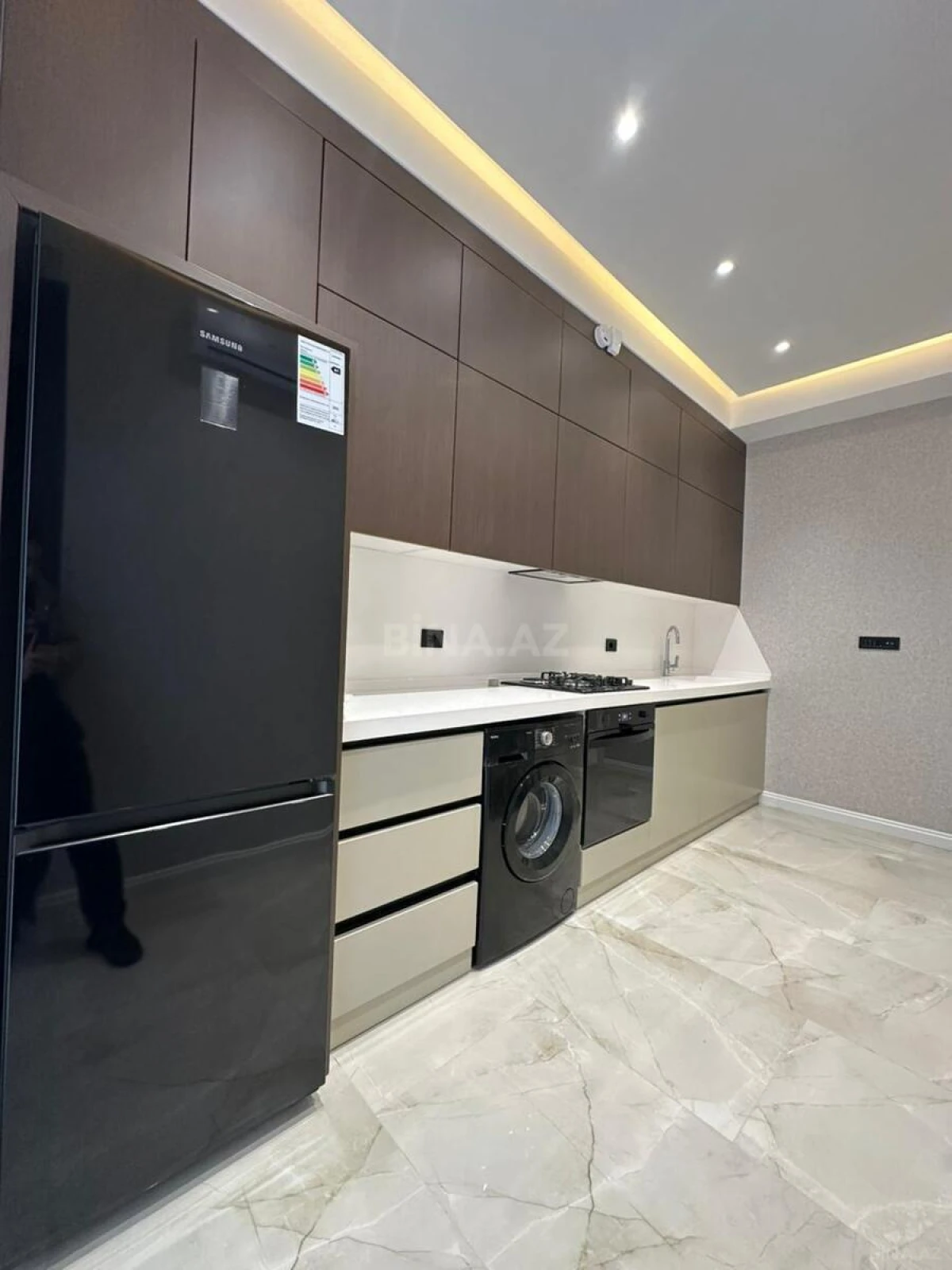 Kirayə verilir 2 otaqlı mənzil 110 m²