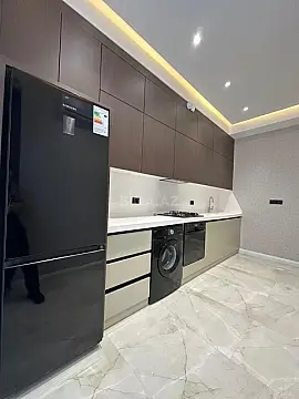 Kirayə verilir 2 otaqlı mənzil 110 m²