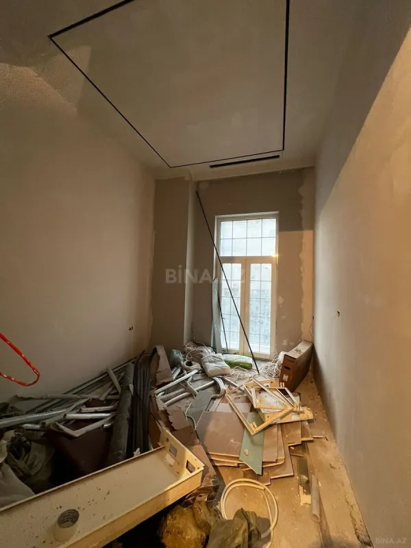 Satılır 4 otaqlı mənzil 144.5 m²