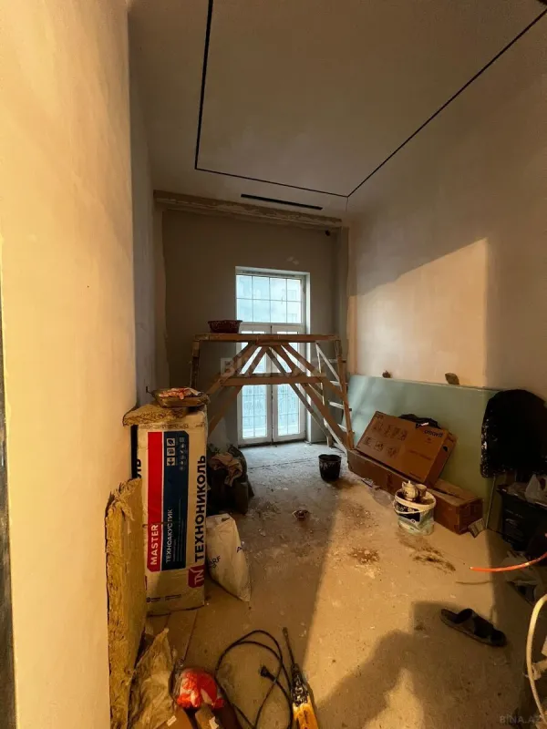 Satılır 4 otaqlı mənzil 144.5 m²