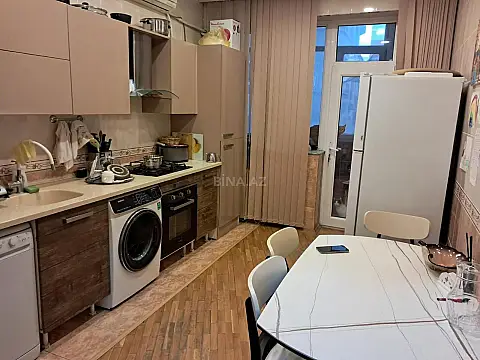 Satılır 2 otaqlı mənzil 76 m²
