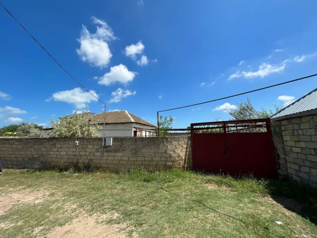 Satılır 3 otaqlı həyət evi 100 m²