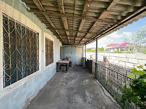 Satılır 3 otaqlı həyət evi 100 m²