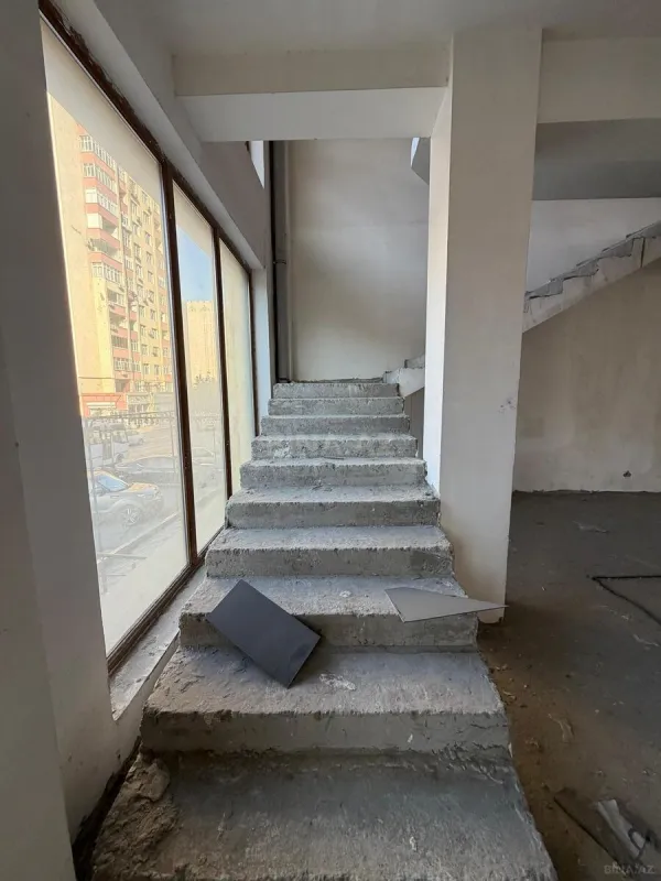 Kirayə verilir obyekt 700 m²