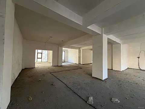 Kirayə verilir obyekt 700 m²