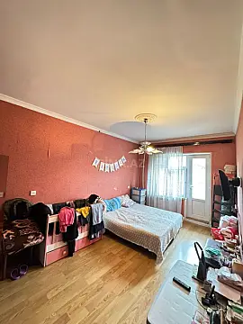 Satılır 5 otaqlı mənzil 125 m²