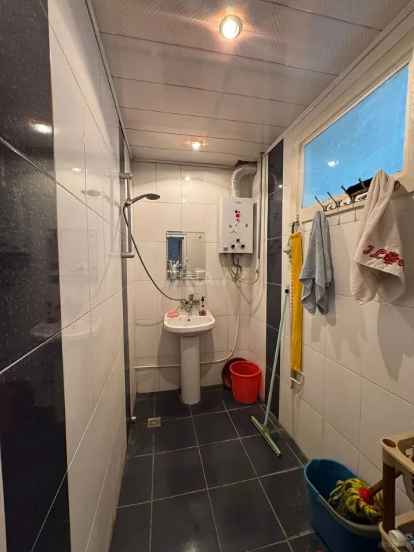 Satılır 5 otaqlı mənzil 125 m²