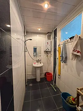 Satılır 5 otaqlı mənzil 125 m²