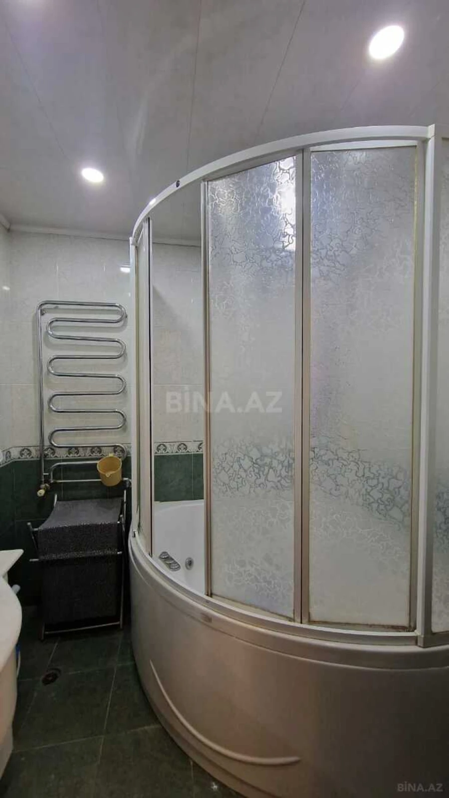 Satılır 3 otaqlı mənzil 129.1 m²