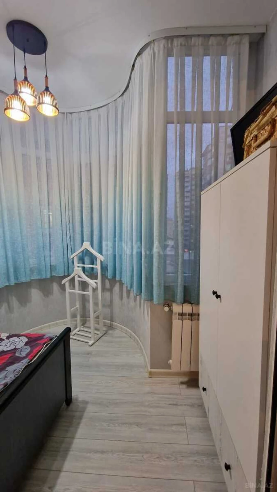 Satılır 3 otaqlı mənzil 129.1 m²