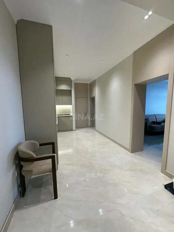 Kirayə verilir 2 otaqlı mənzil 90 m²