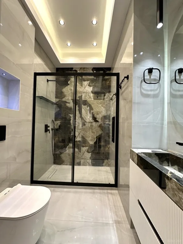 Satılır 4 otaqlı mənzil 195 m²