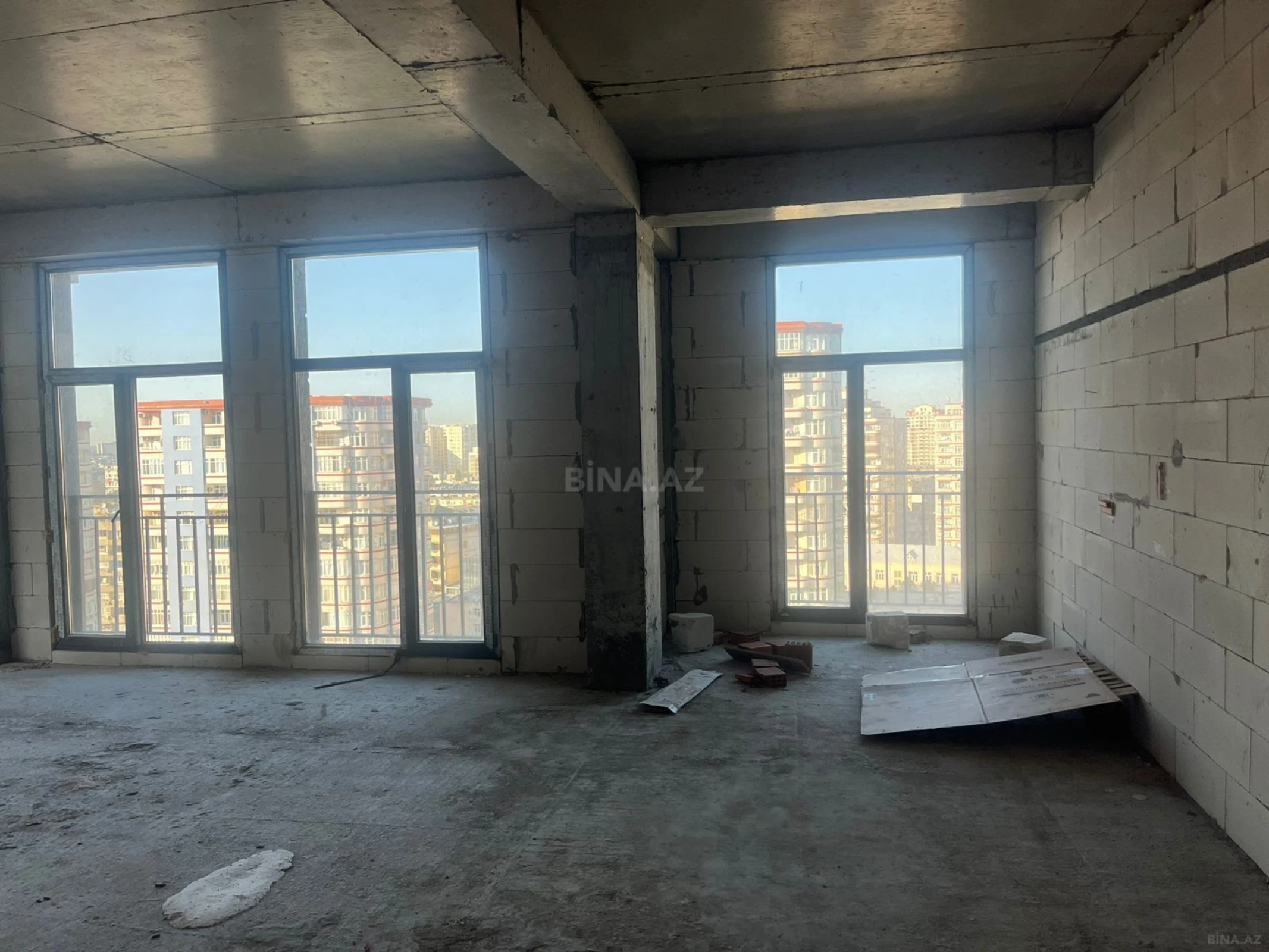 Satılır 2 otaqlı mənzil 56 m²