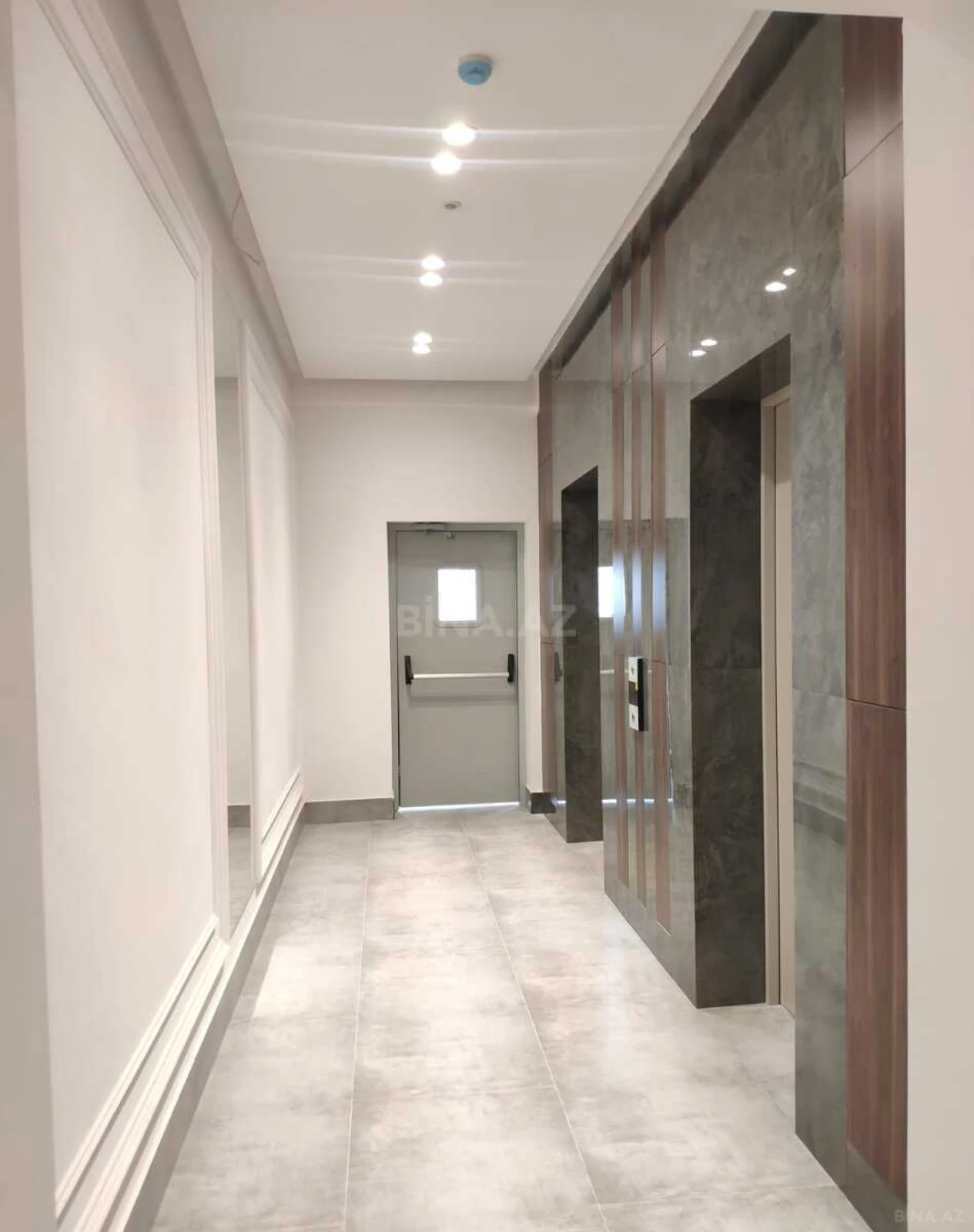 Satılır 3 otaqlı mənzil 109 m²